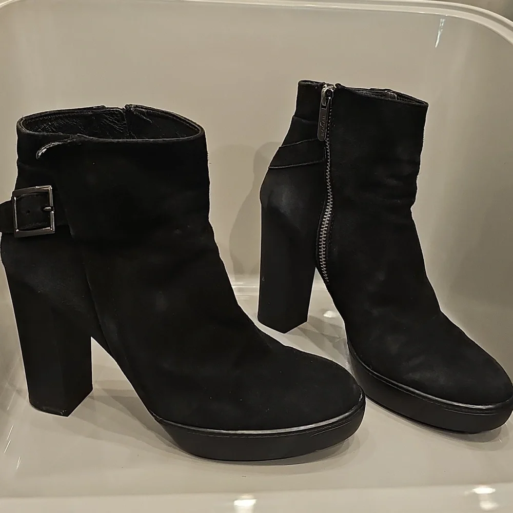 HOGAN black suede genuine leather booties Sz 39